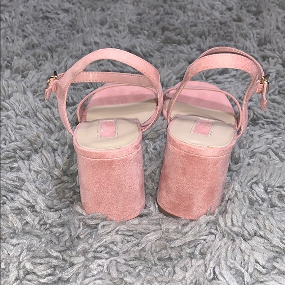 F21 suede heels - Picture 6 of 8